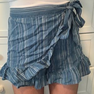 American Eagle Wrap skirt